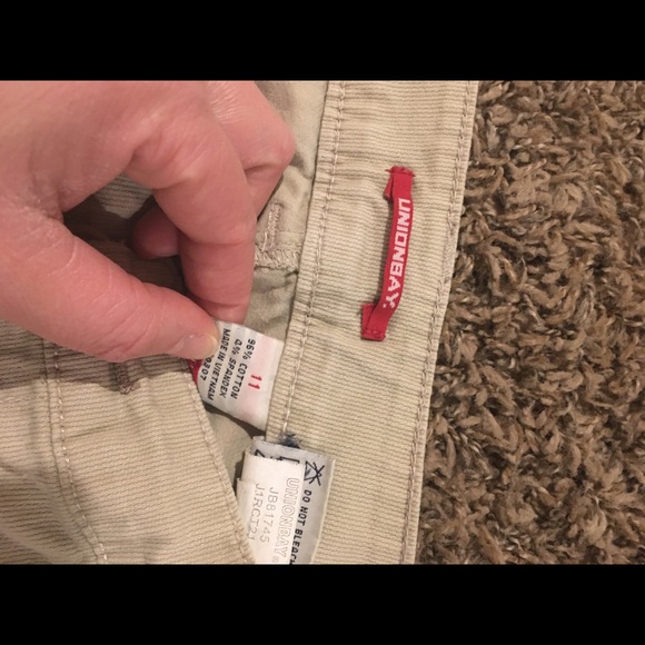 Shorts - Picture 3 of 3